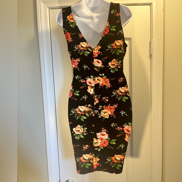 Ambiance Black Floral Racerback Stretch Bodycon Dress Size: L. Condition: Good - Picture 4 of 5